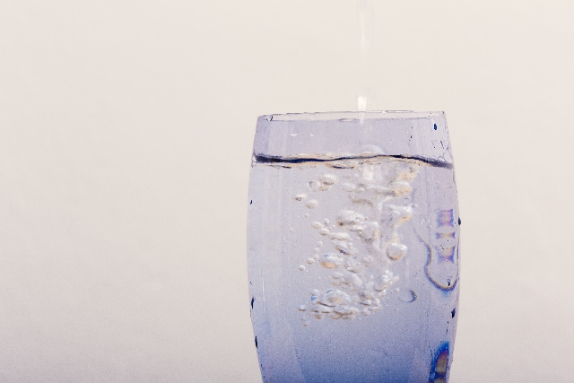 セレブ愛飲のシリカ水とは 効果はあるの 人気商品の比較も 水ラボ 水とくらしの研究所